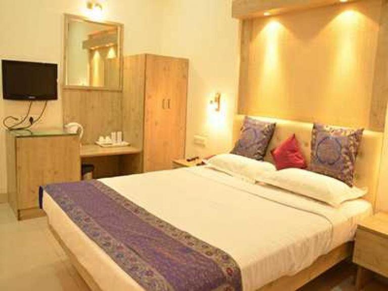 Rass Hotel Kanpur Eksteriør billede