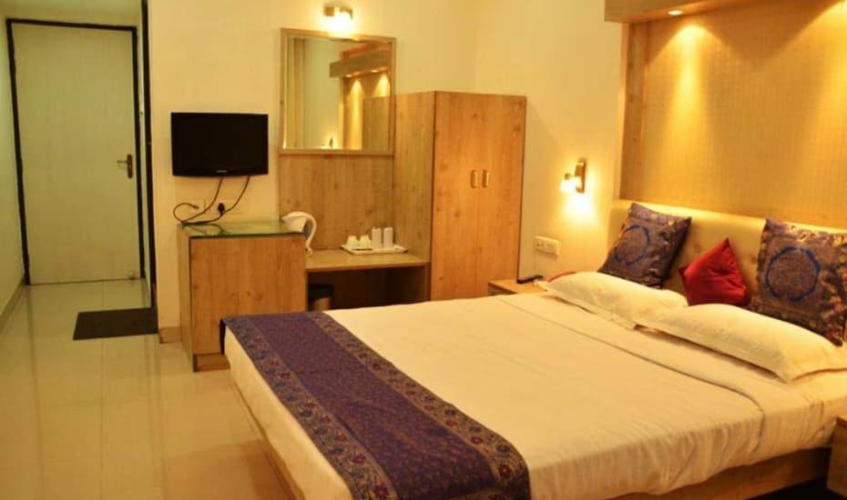 Rass Hotel Kanpur Eksteriør billede