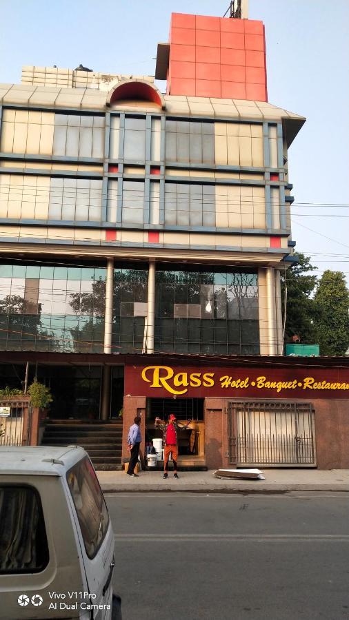 Rass Hotel Kanpur Eksteriør billede
