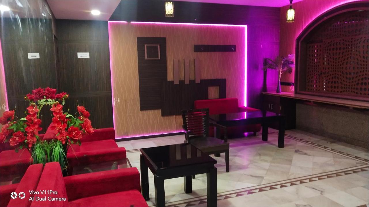 Rass Hotel Kanpur Eksteriør billede