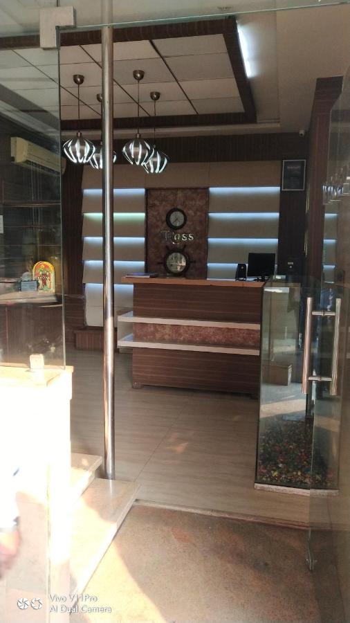 Rass Hotel Kanpur Eksteriør billede