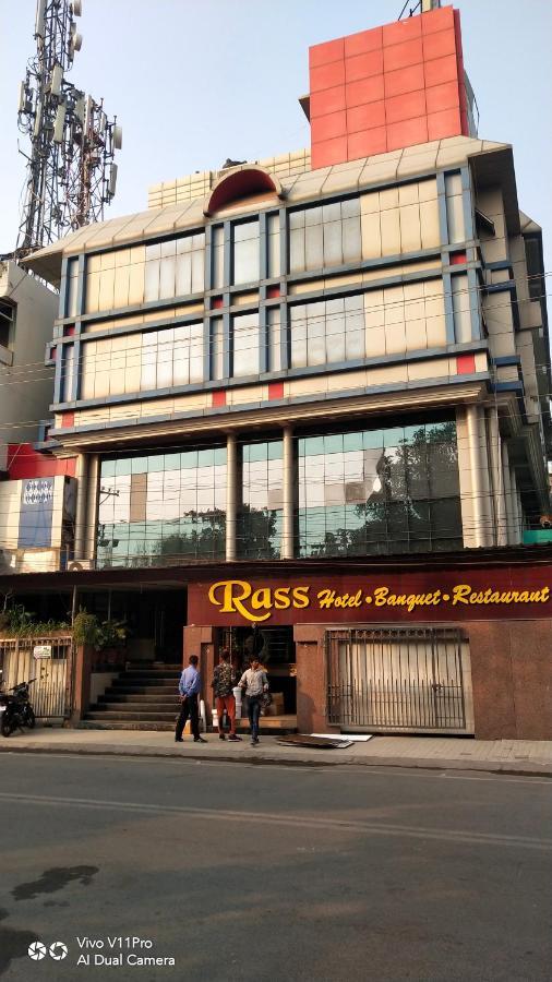 Rass Hotel Kanpur Eksteriør billede