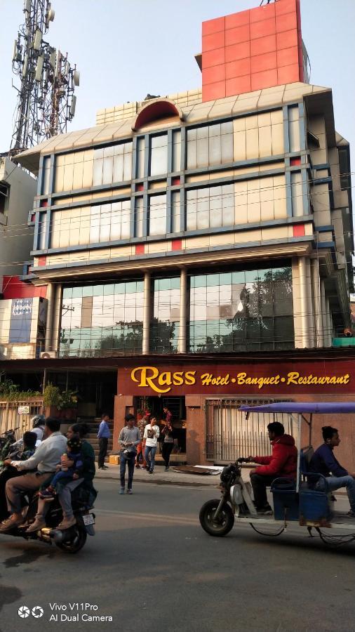 Rass Hotel Kanpur Eksteriør billede