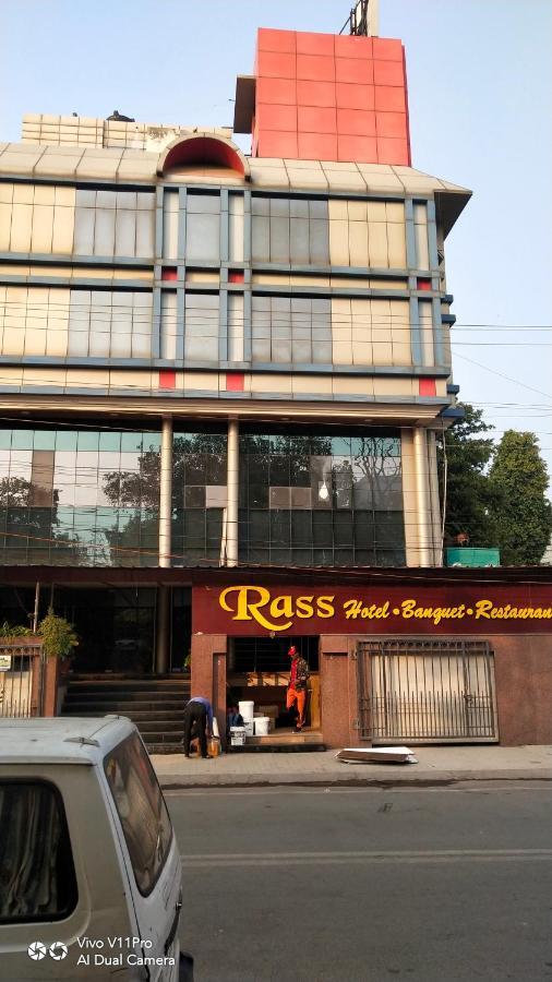 Rass Hotel Kanpur Eksteriør billede