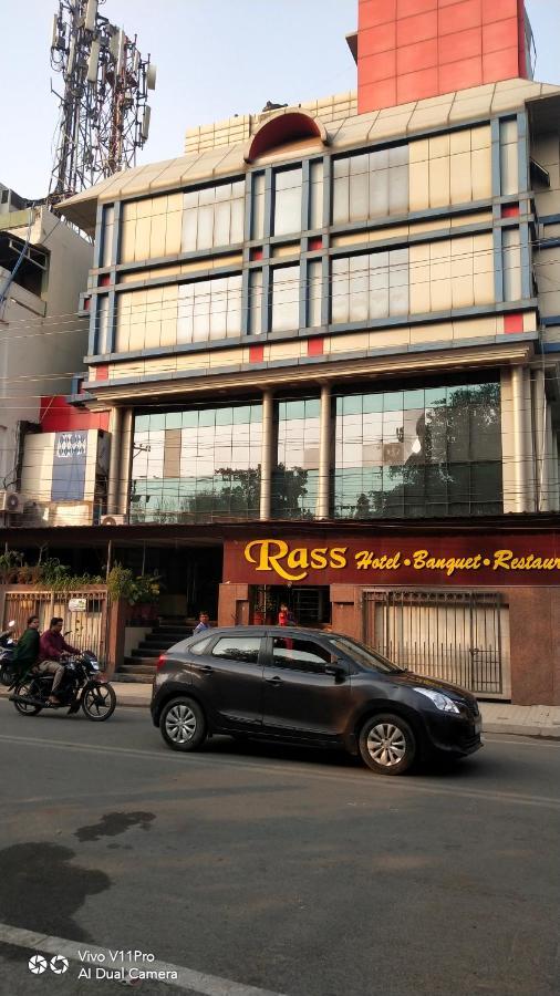 Rass Hotel Kanpur Eksteriør billede